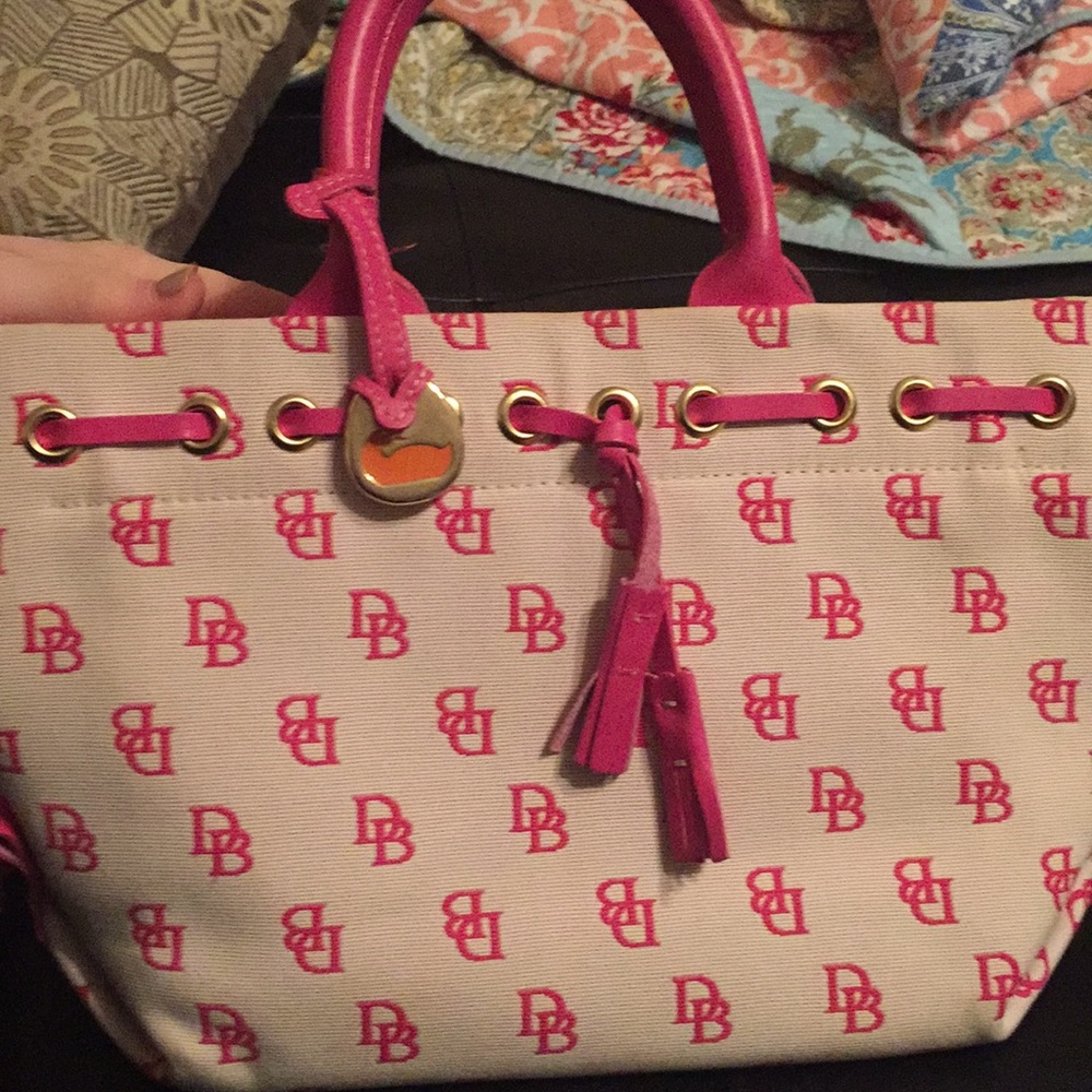Dooney& Bourke purse - Picture 1 of 3